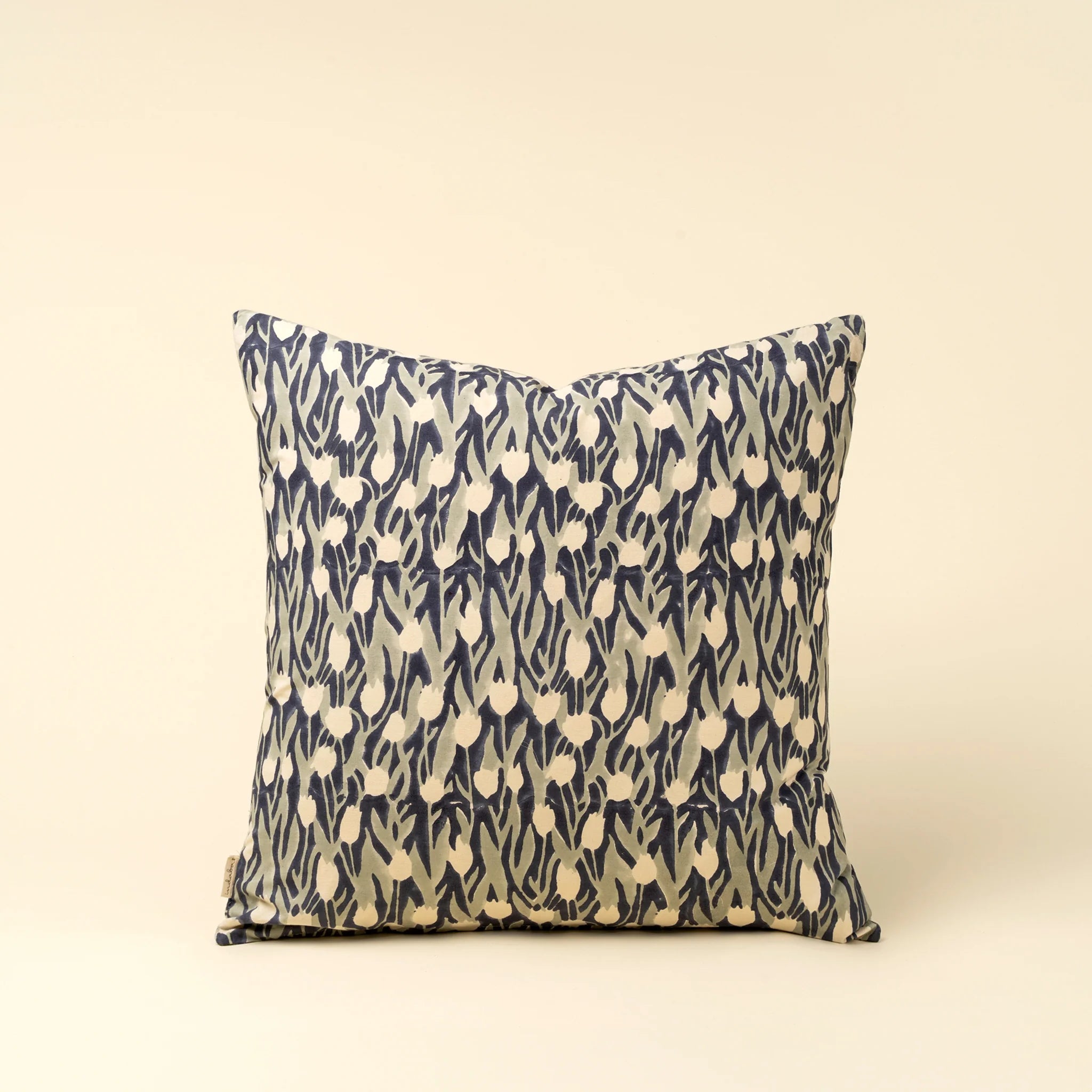 Coussin imprimé Madhavi 20" x 20" - Indaba