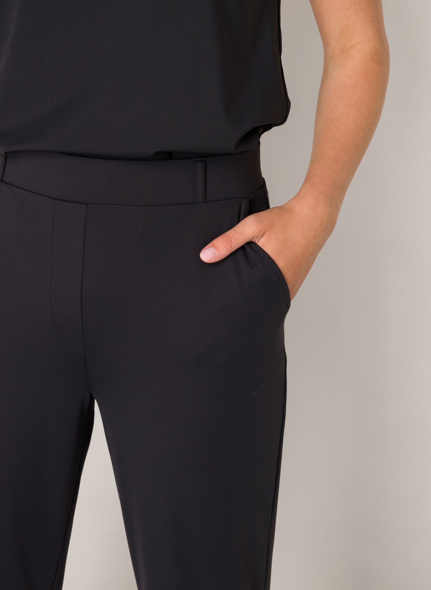 Pantalon Noir Tori - Base Level