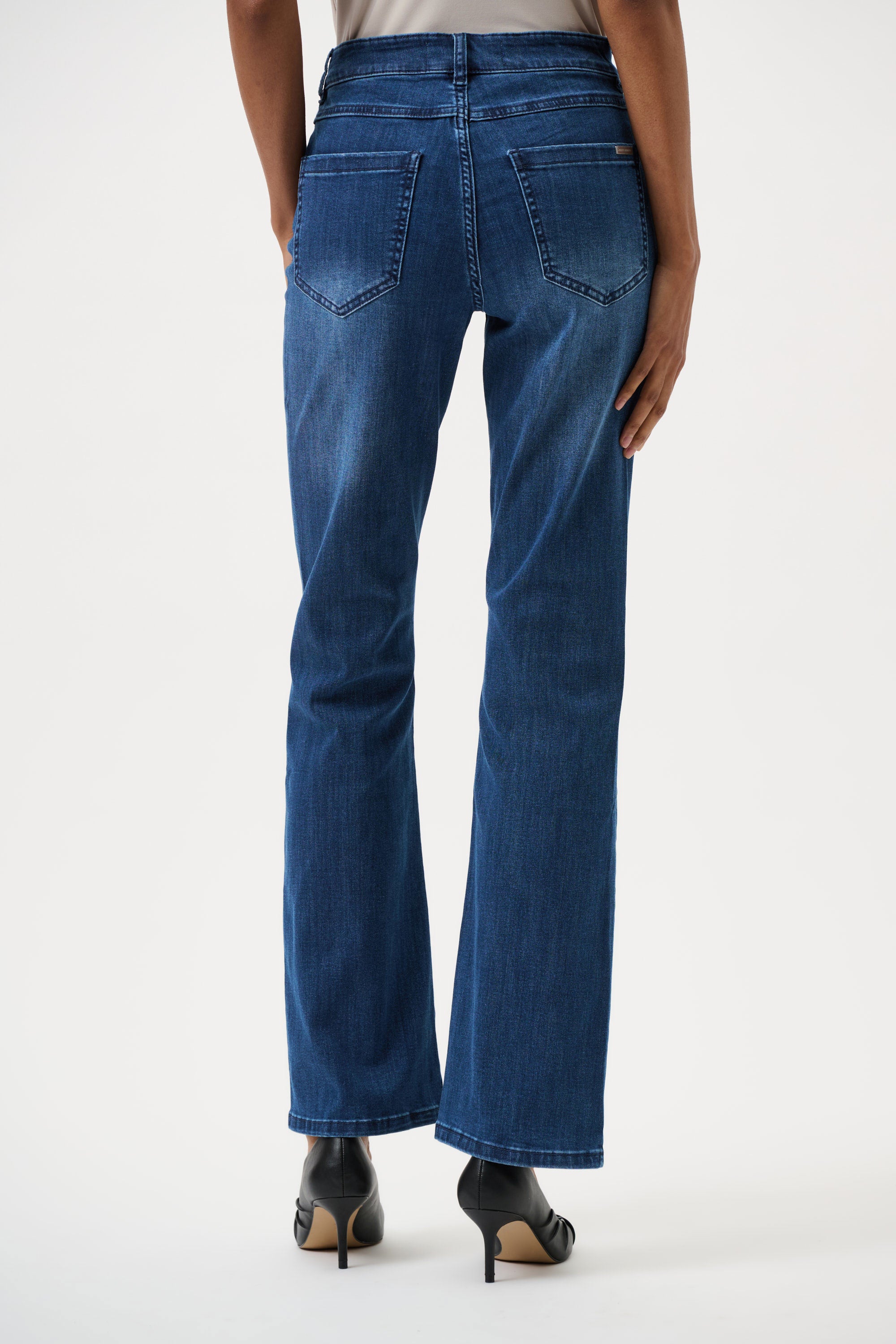 Brooke | Jean extensible semi-évasé classique - Bleu ou Noir- Joseph Ribkoff