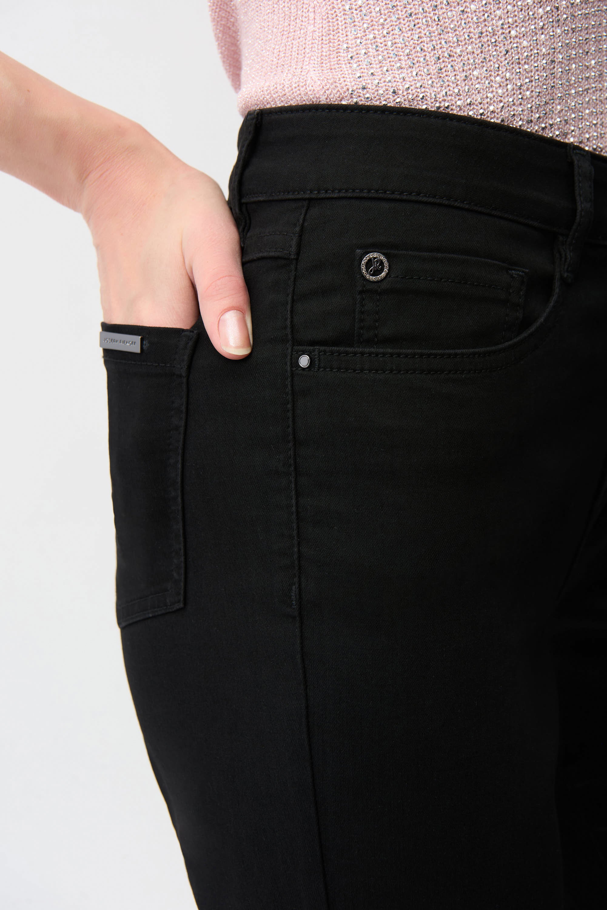 Brooke | Jean extensible semi-évasé classique - Bleu ou Noir- Joseph Ribkoff
