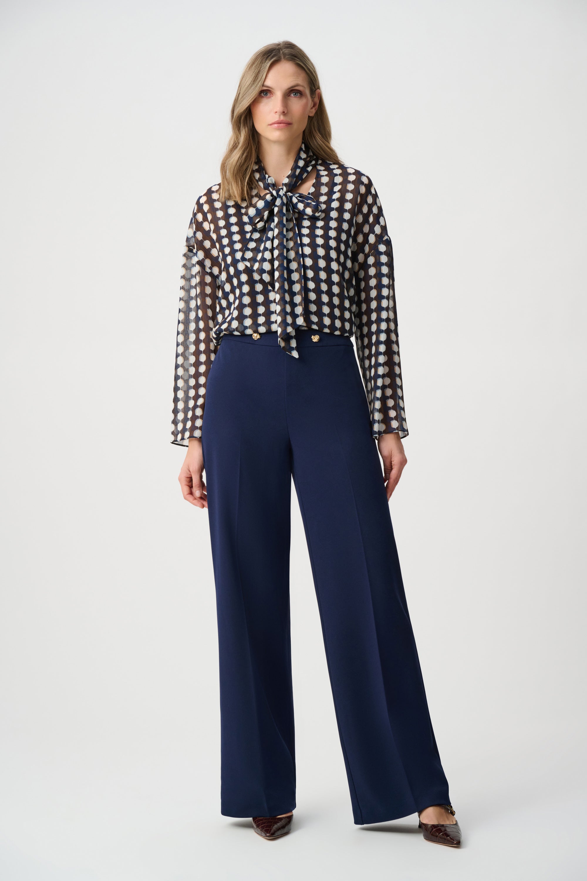 Blouse en mousseline à imprimé géométrique à col noué