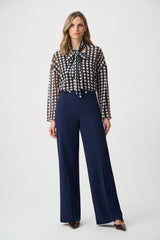 Blouse en mousseline à imprimé géométrique à col noué