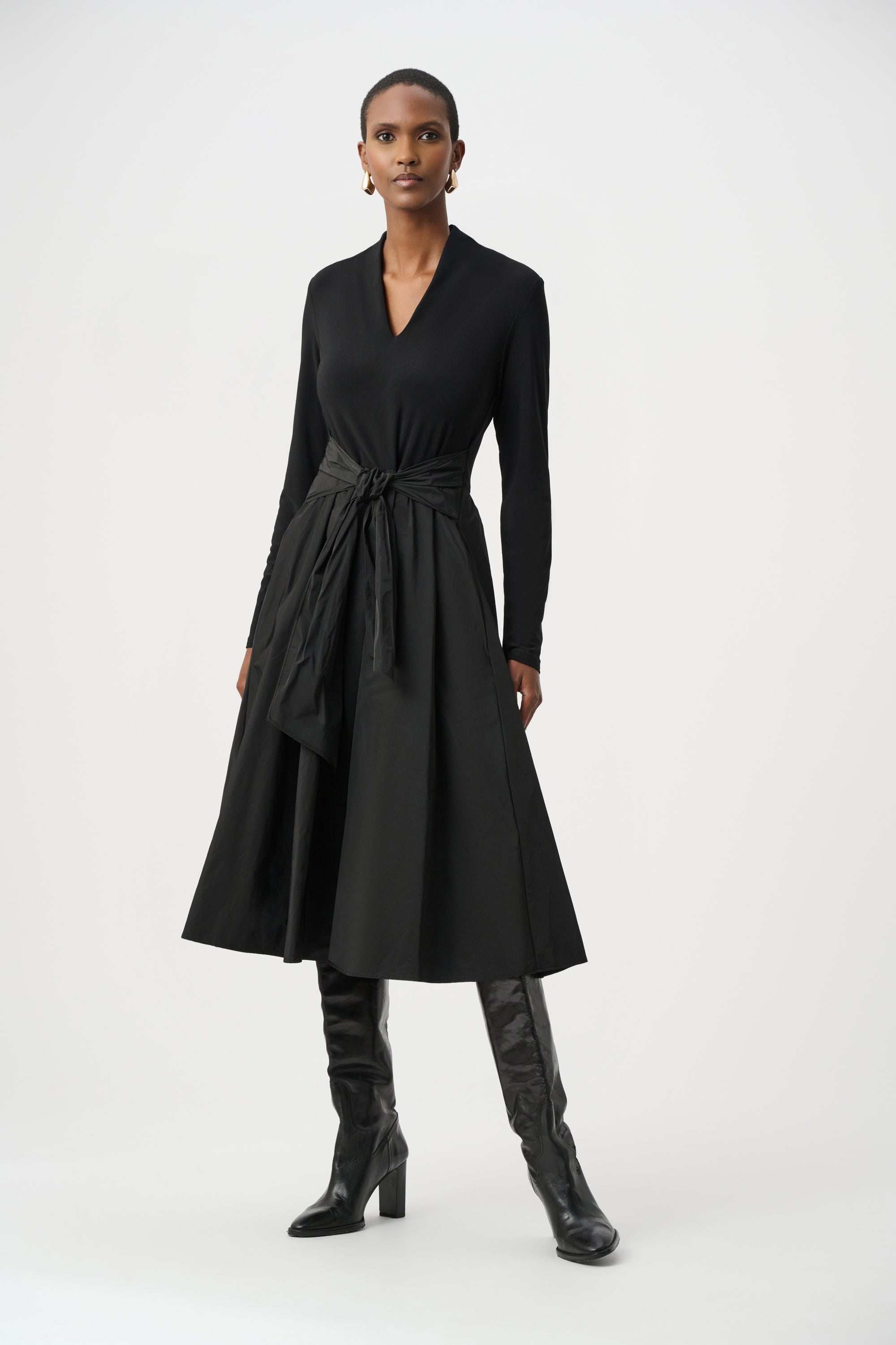 Robe ajustée-évasée en tricot soyeux et tissu mémoire - Joseph Ribkoff