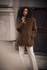 Manteau à capuche en fausse fourrure - Joseph Ribkoff