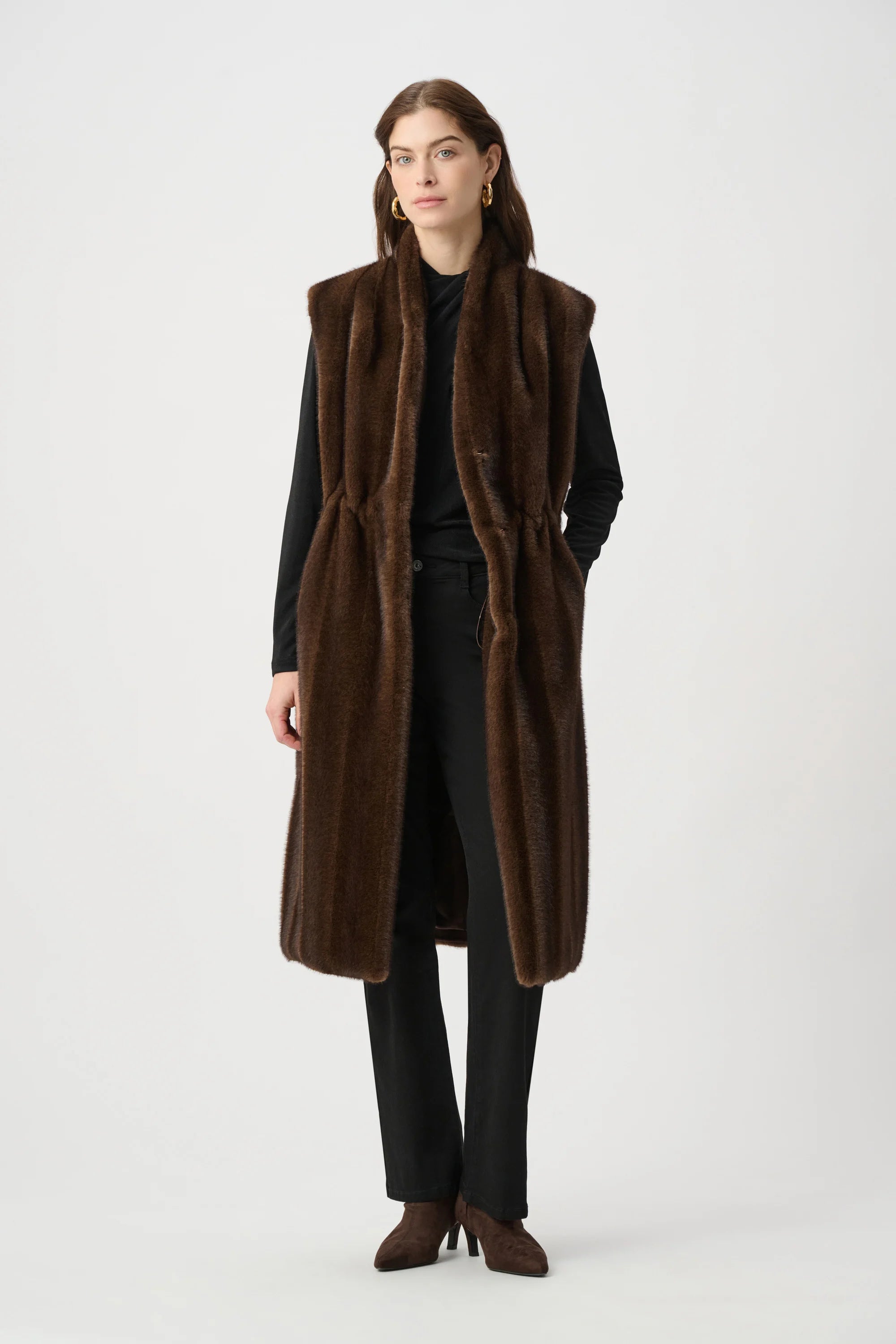Manteau sans manches en fausse fourrure coupe droite - Joseph Ribkoff