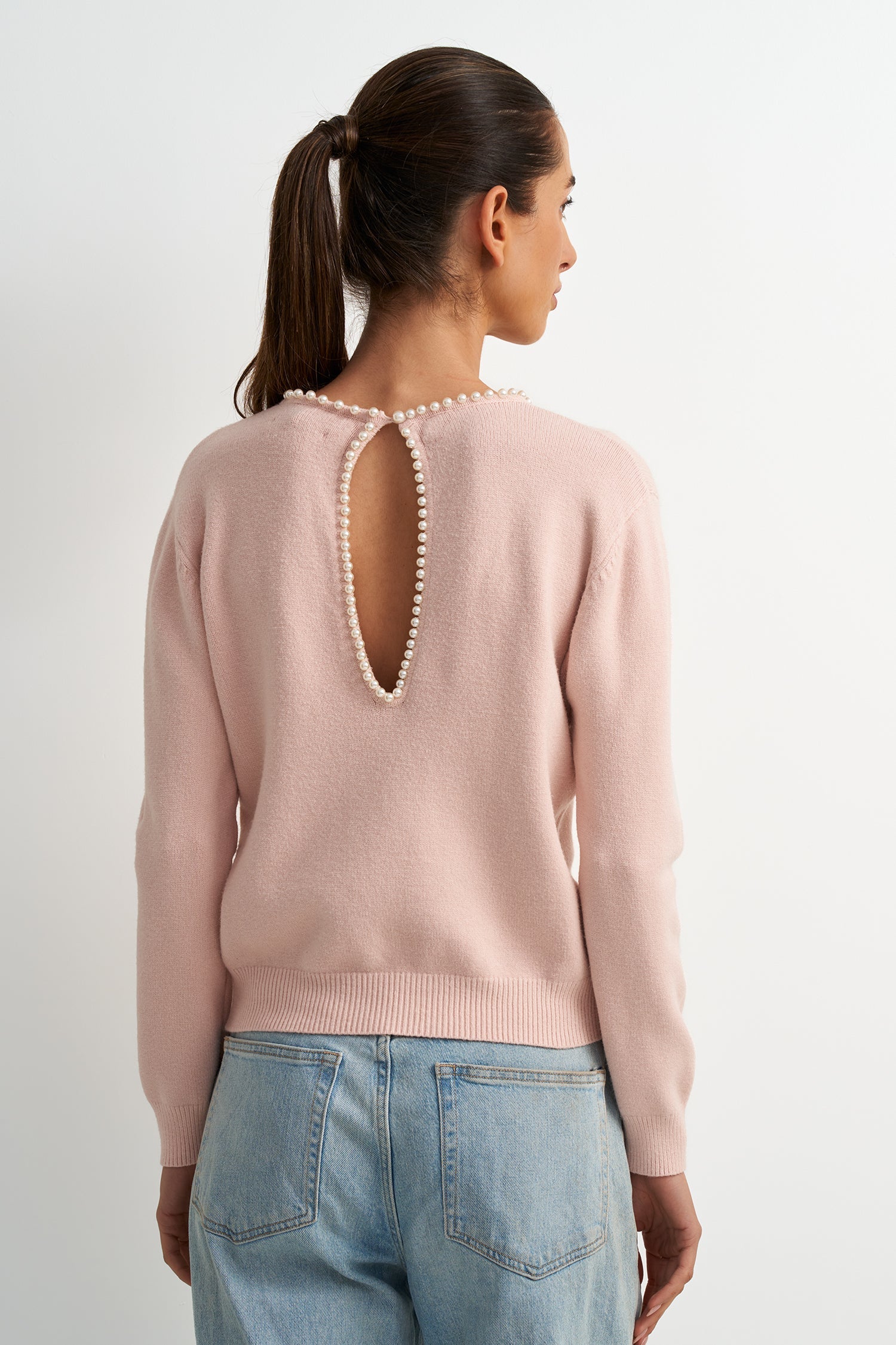 Pull beige à détails perlés - Astrid