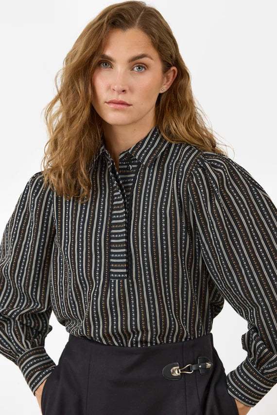 Blouse rayée texturée à col classique
