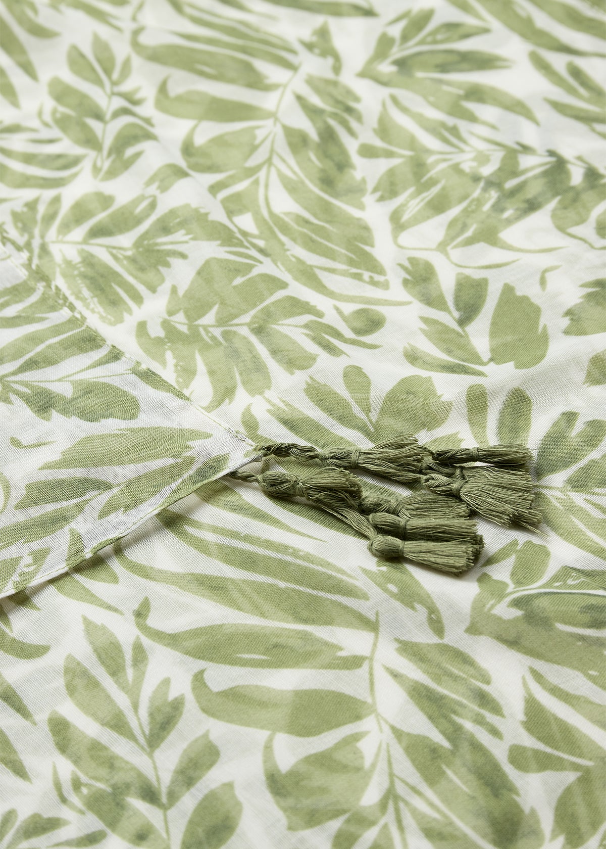 Foulard Riyana vert à motif feuillage - Soyaconcept