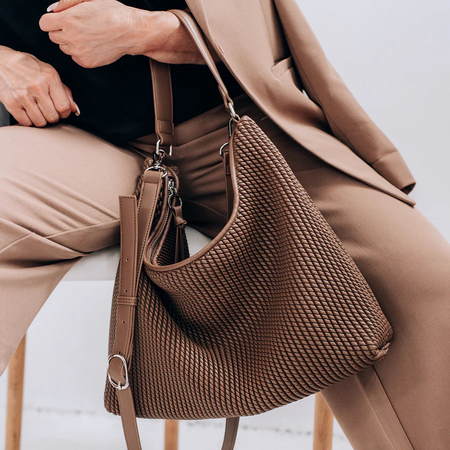 Le sac à bandoulière DEMI 7477