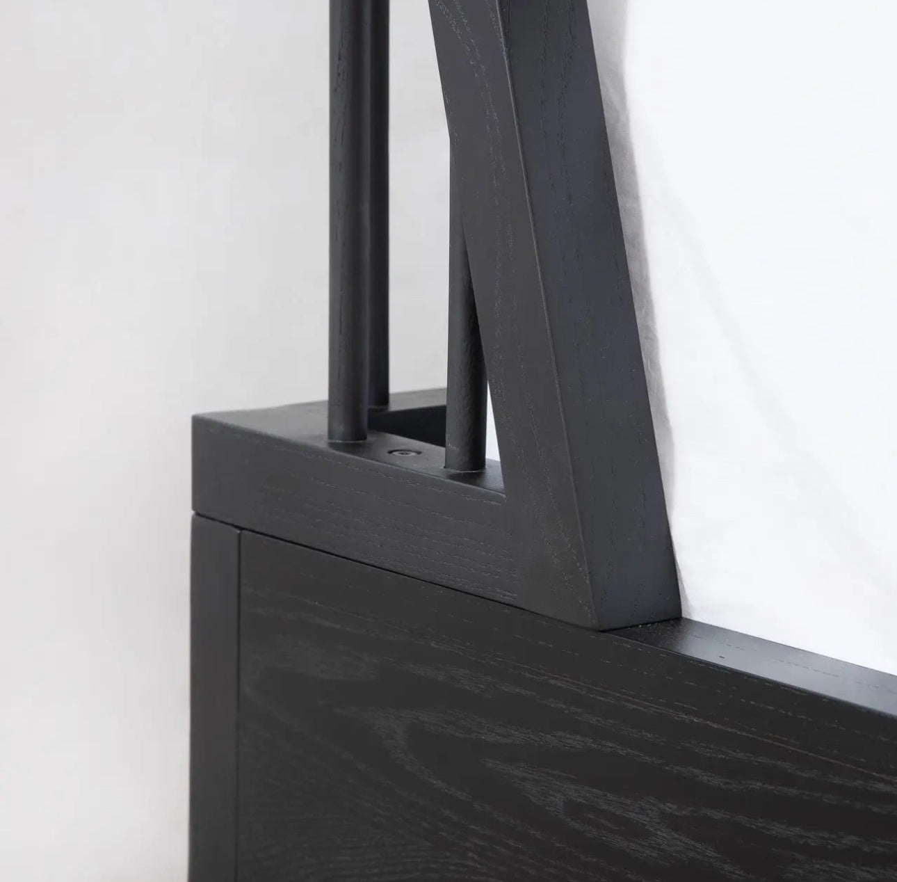 Lit queen en bois Irving - Noir