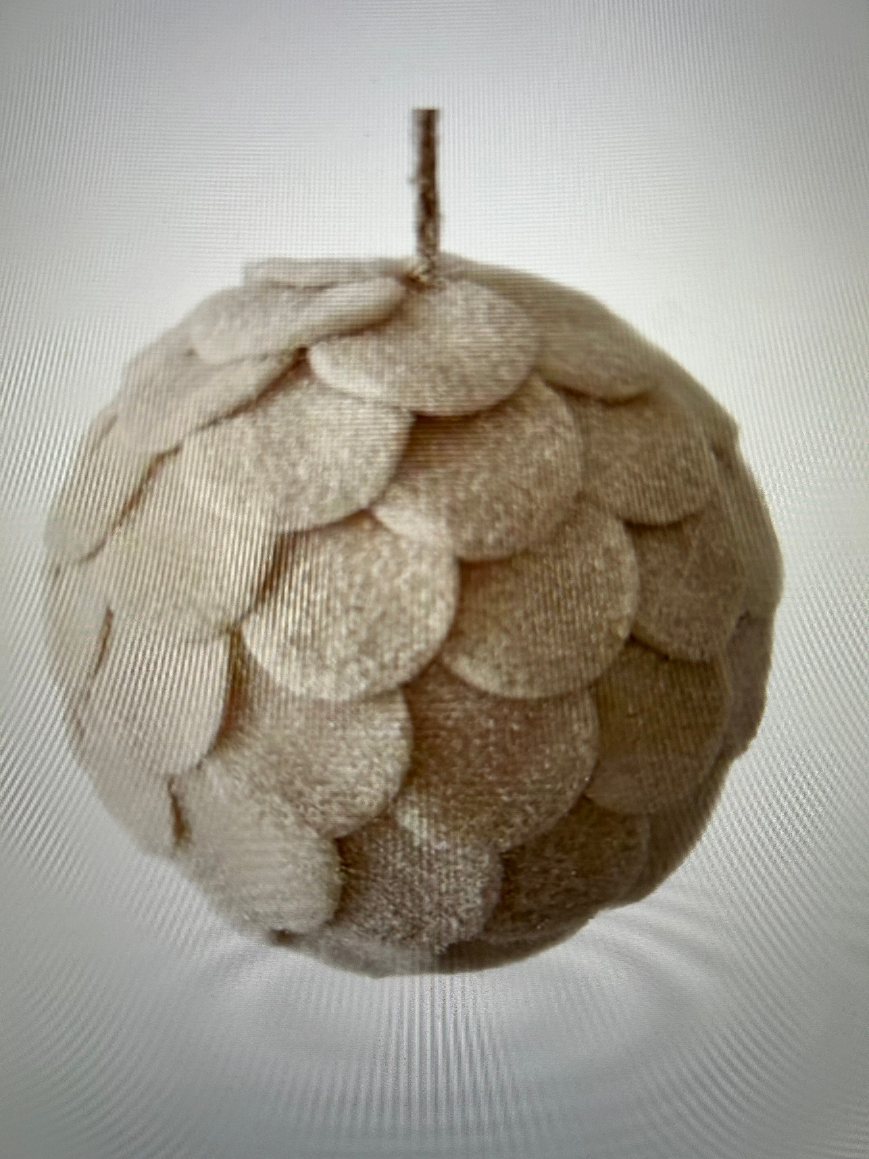 Boule en mousse feutré - Crème Givré