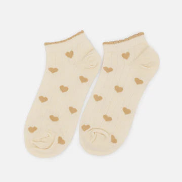 Bas court beige avec coeurs