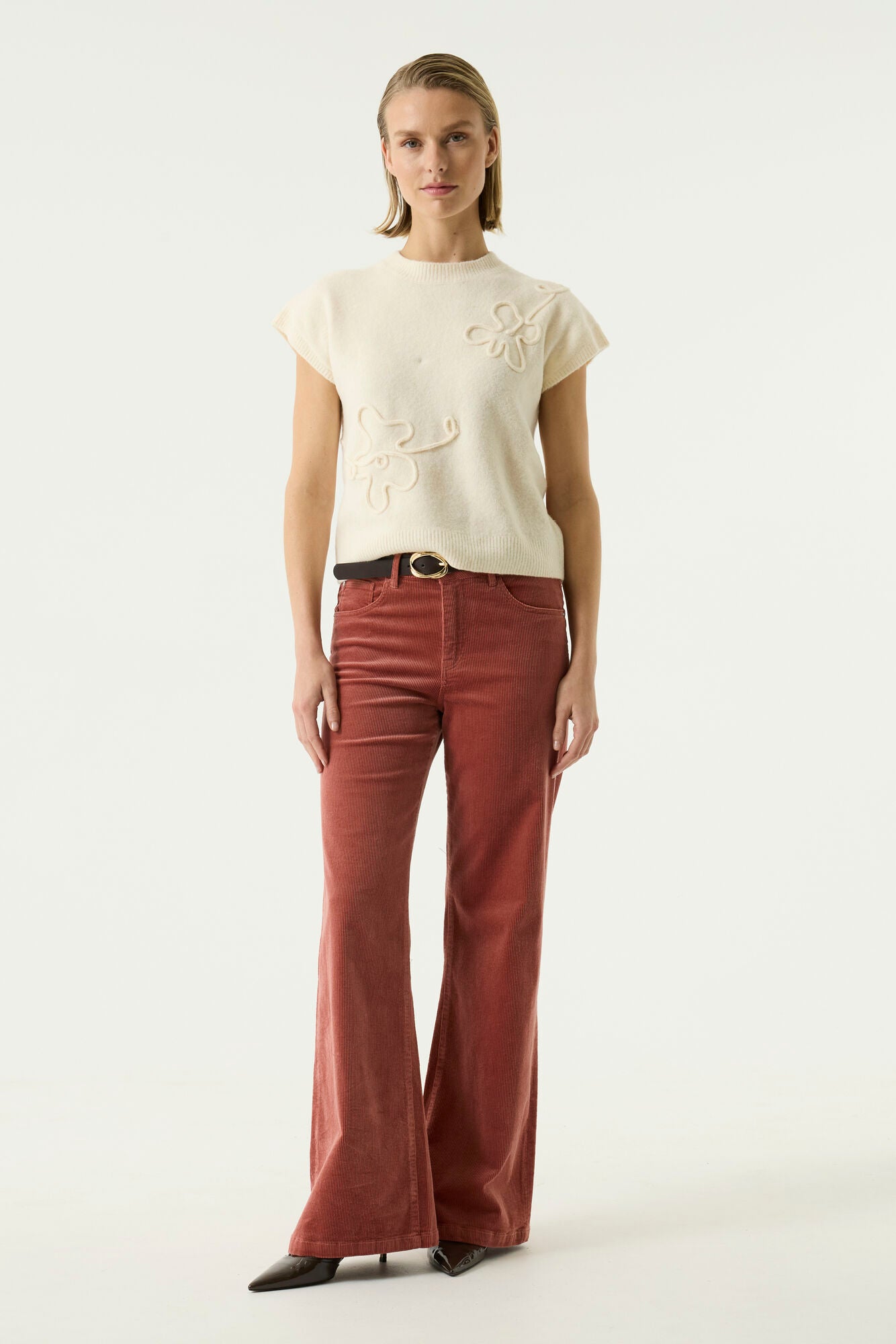 Pull-over beige crème à fleurs en relief - Garcia