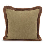 Coussin carré à bordure en fourrure